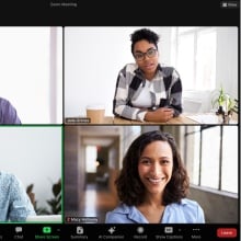 Zoom Meeting with AI Companion in use on the side panel